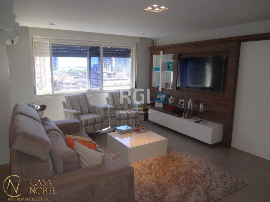 Cobertura à venda com 3 quartos, 262m², 1 suíte, 2 vagas, Rua Costa no bairro Menino Deus em Porto Alegre