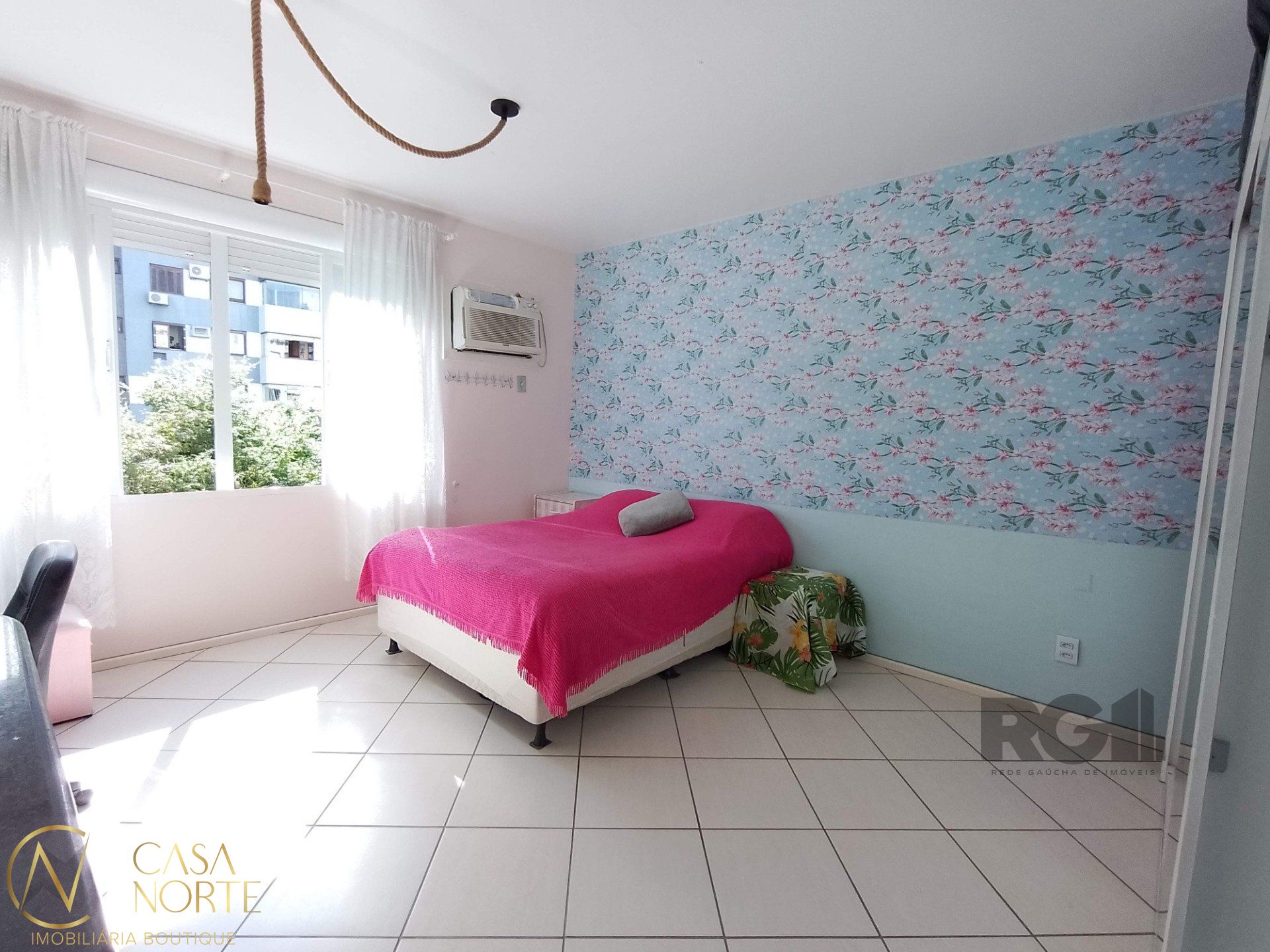 Kitnet à venda com 1 quarto, 27m², Rua Mucio Teixeira no bairro Menino Deus em Porto Alegre