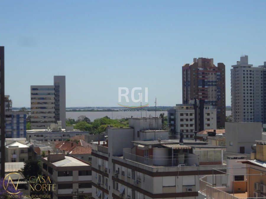 Cobertura à venda com 3 quartos, 262m², 1 suíte, 2 vagas, Rua Costa no bairro Menino Deus em Porto Alegre