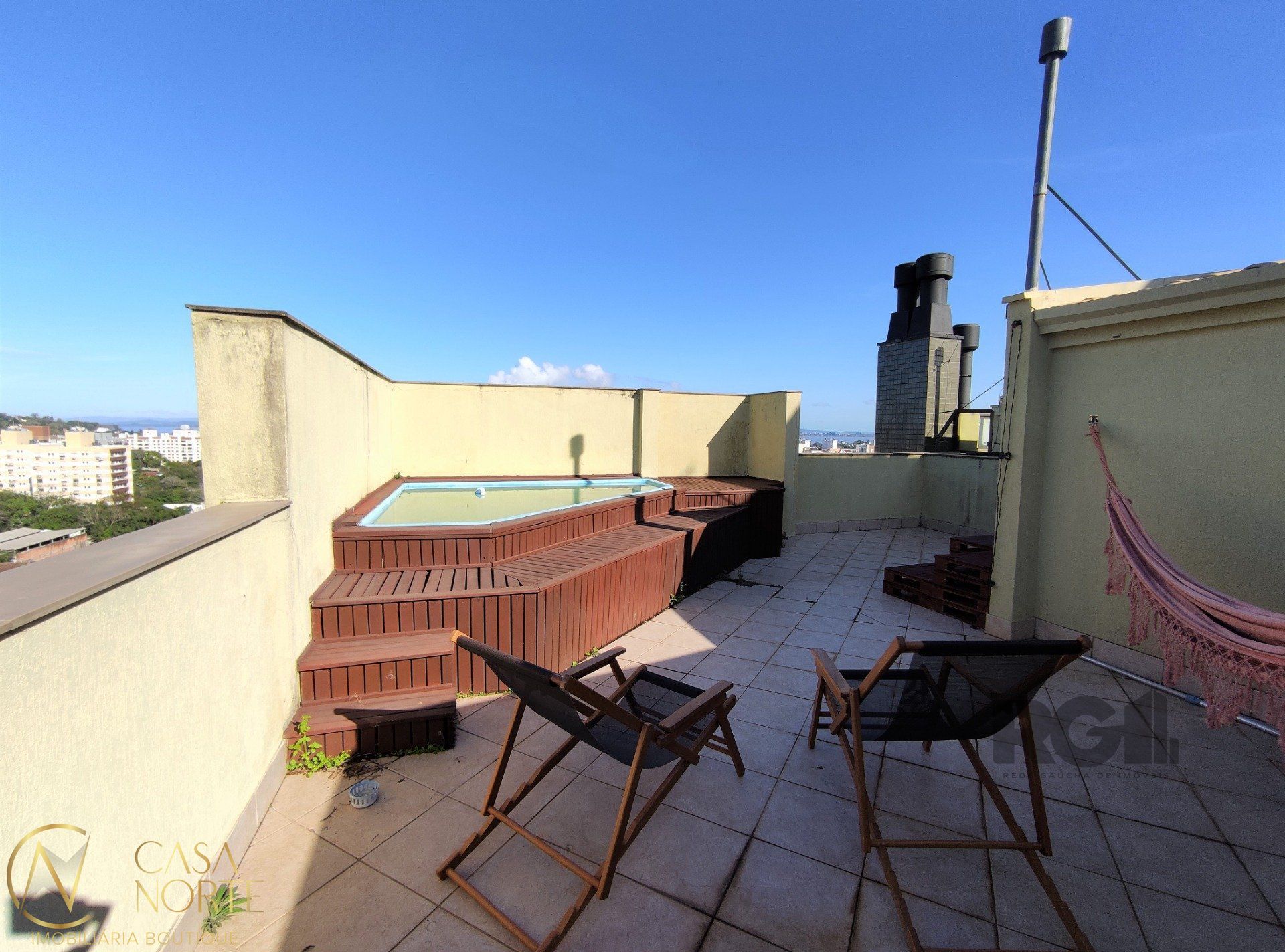 Cobertura à venda com 3 quartos, 187m², 1 suíte, 2 vagas, Rua Doutor Armando Barbedo no bairro Tristeza em Porto Alegre