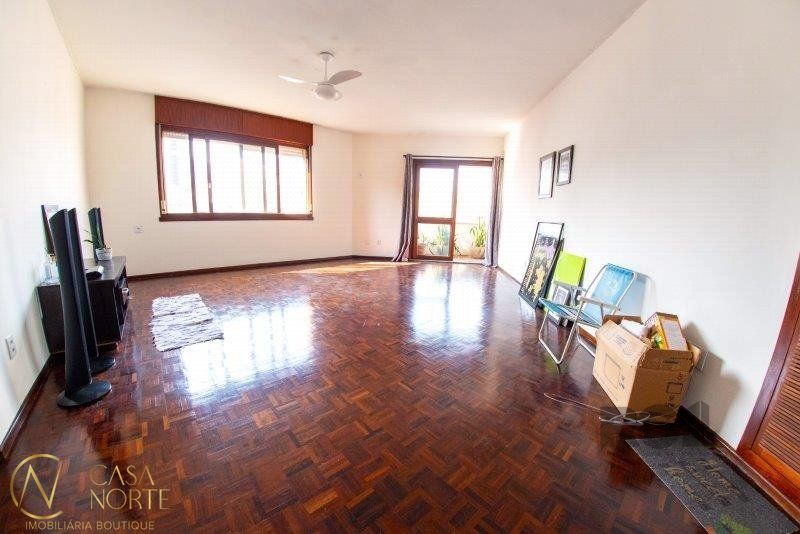 Apartamento à venda com 3 quartos, 109m², 1 suíte, 1 vaga, Rua Felicíssimo de Azevedo no bairro Auxiliadora em Porto Alegre