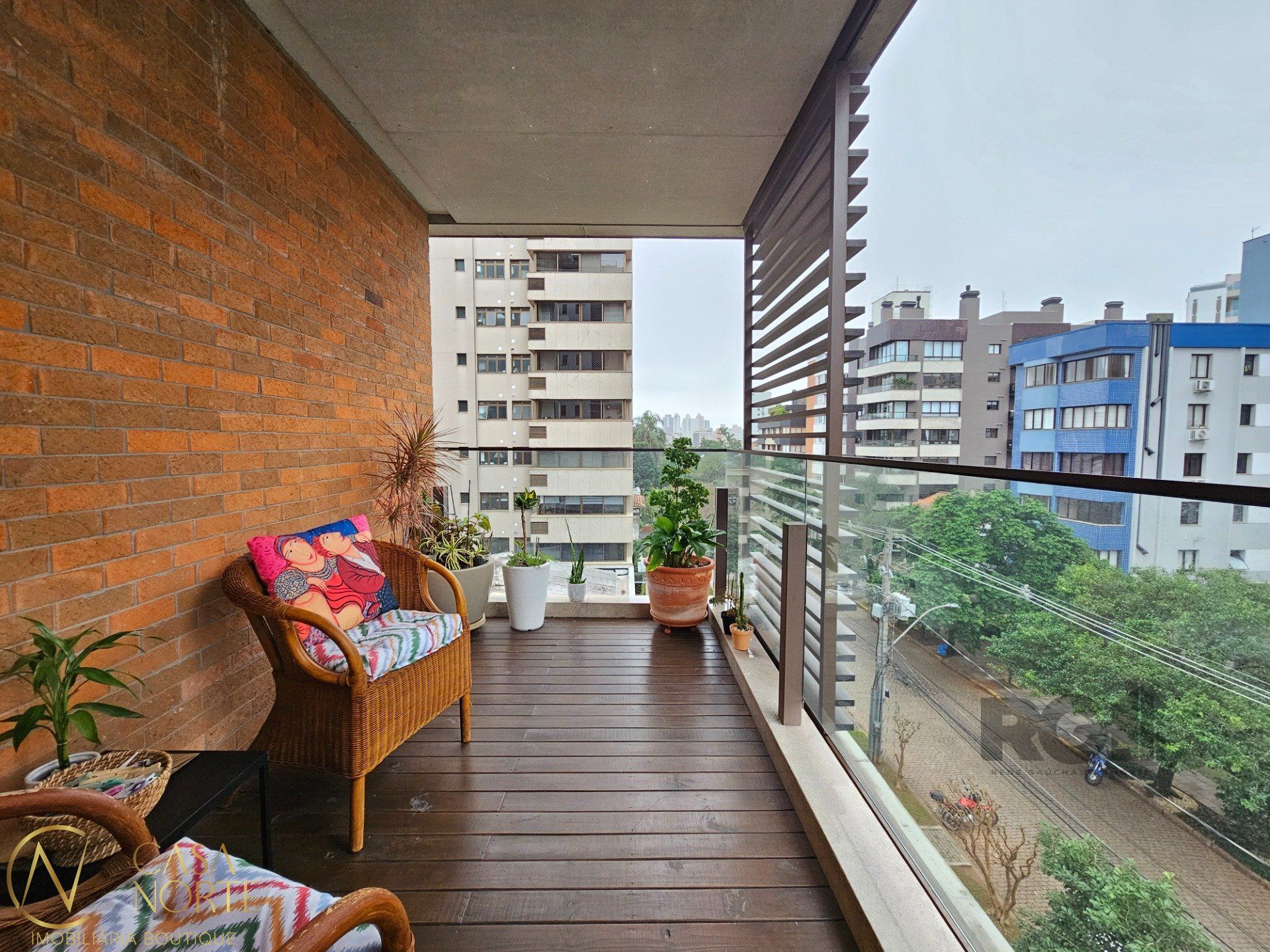 Apartamento à venda com 2 quartos, 104m², 2 suítes, 2 vagas, Rua Professor Fitzgerald no bairro Petrópolis em Porto Alegre