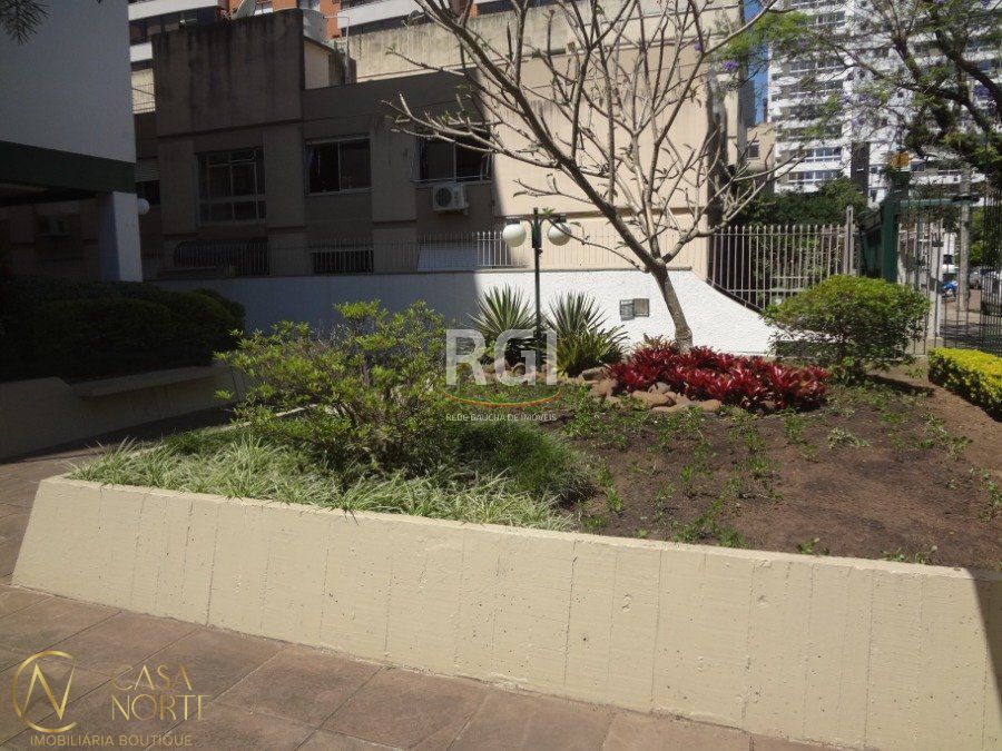Cobertura à venda com 3 quartos, 262m², 1 suíte, 2 vagas, Rua Costa no bairro Menino Deus em Porto Alegre