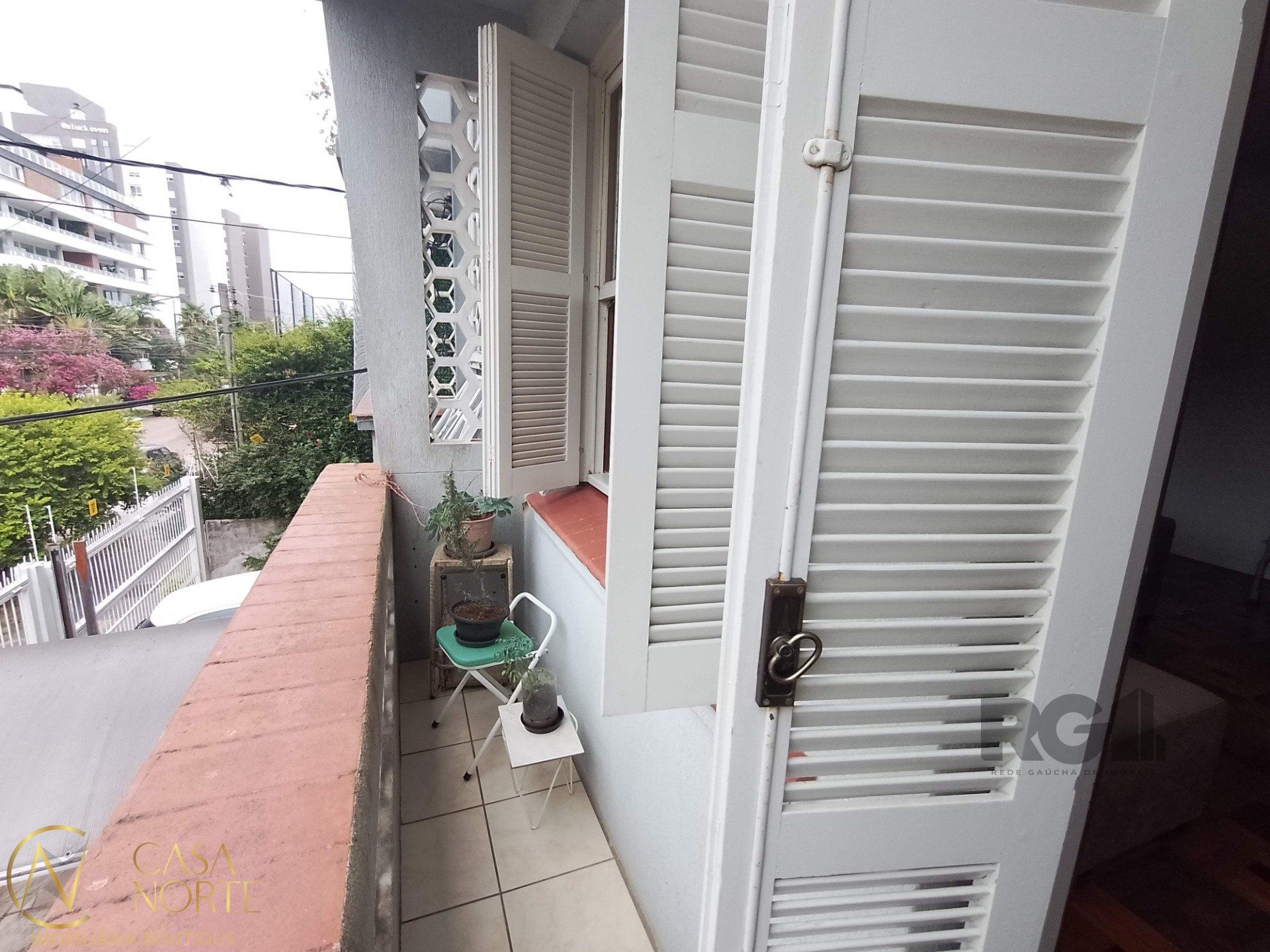 Apartamento à venda com 2 quartos, 82m², 1 vaga, Rua Barão do Guaíba no bairro Menino Deus em Porto Alegre