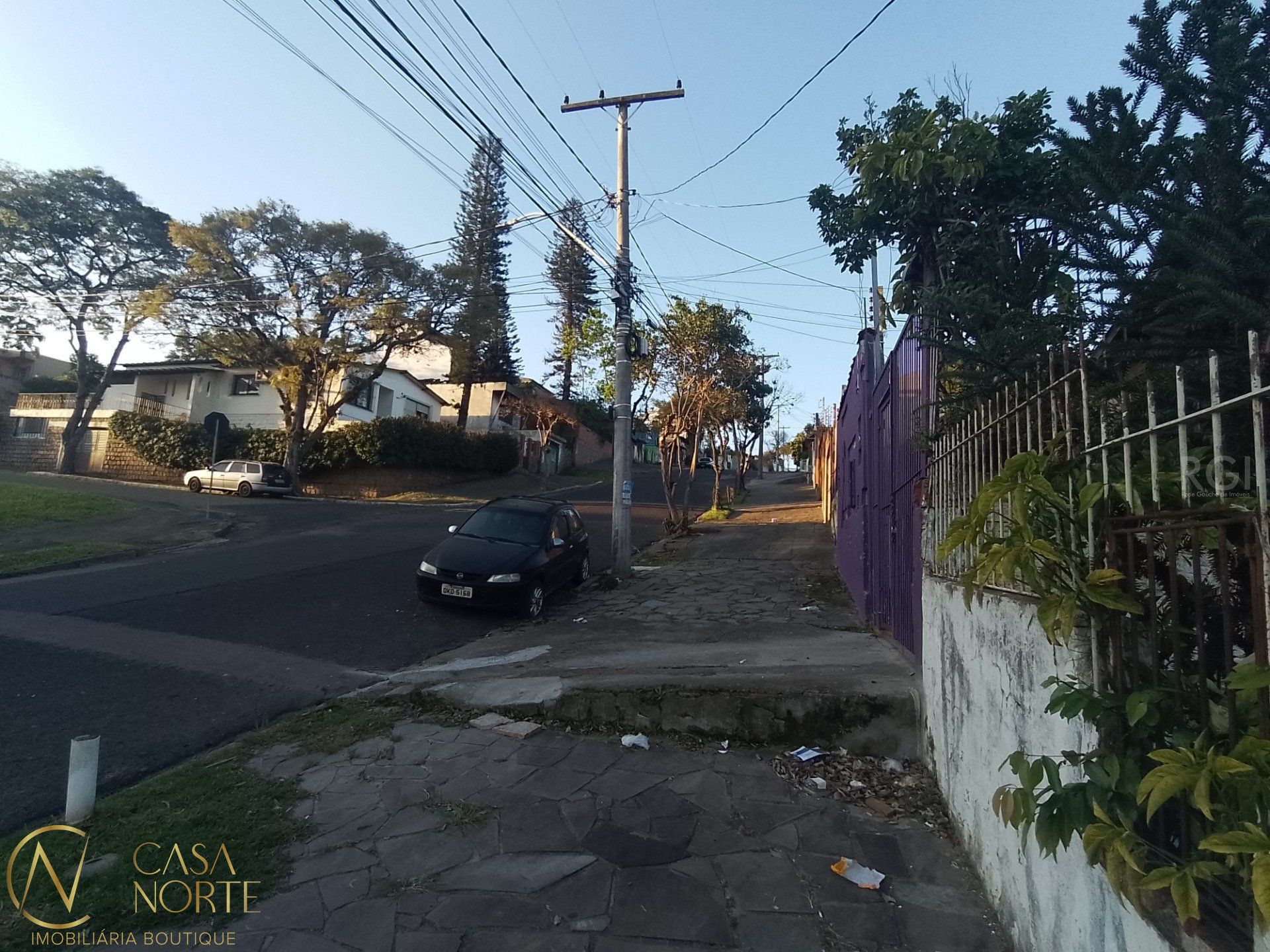 Terreno à venda  com 682m², Rua Barao do Amazonas no bairro Partenon em Porto Alegre