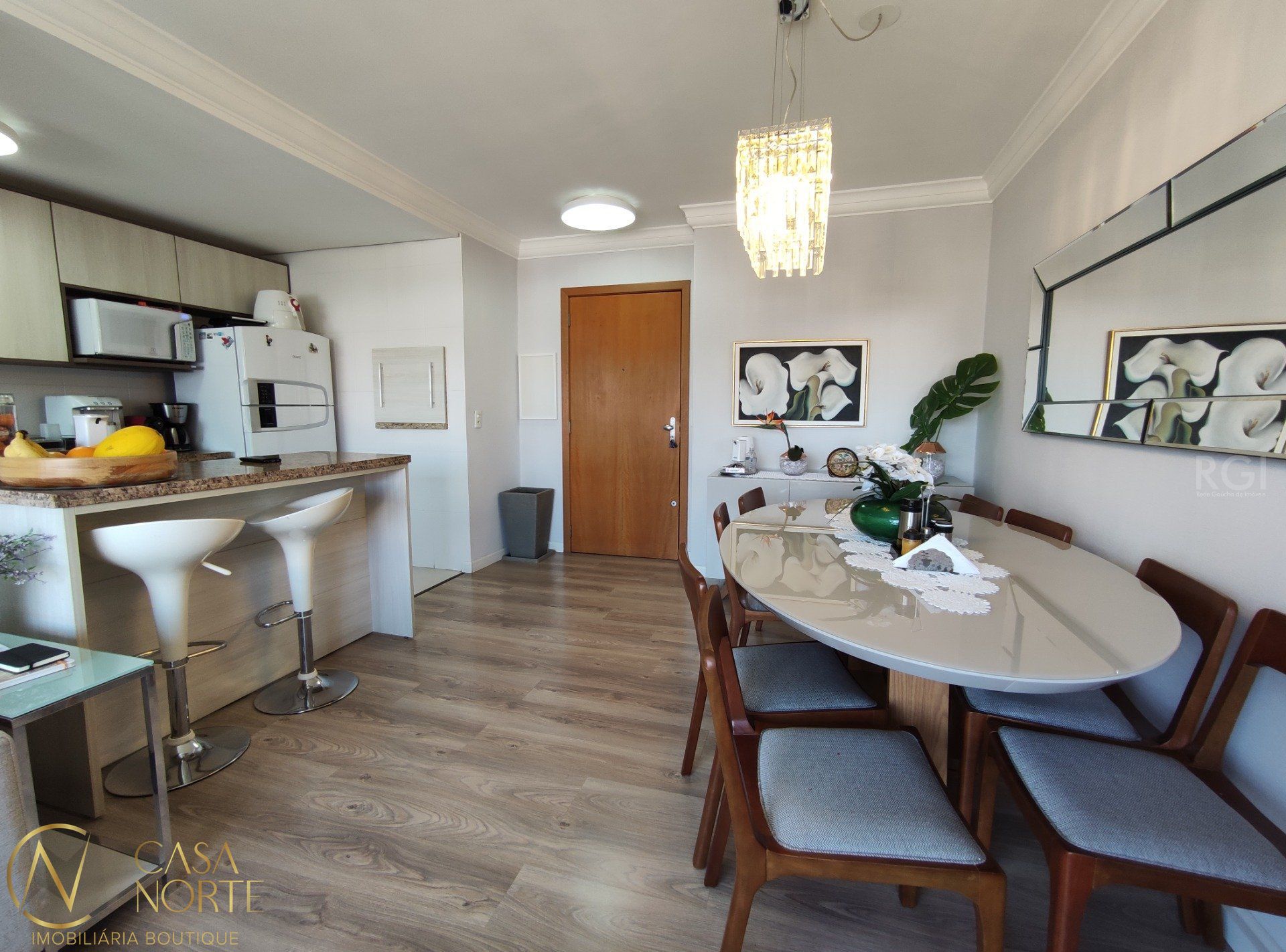 Apartamento à venda com 2 quartos, 70m², 1 suíte, 2 vagas, Rua Gomes de Freitas no bairro Jardim Itu em Porto Alegre