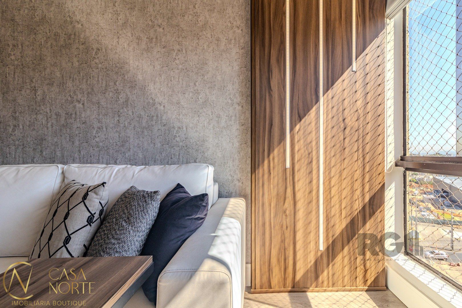 Apartamento à venda com 2 quartos, 57m², 1 vaga, Avenida Protásio Alves no bairro Petrópolis em Porto Alegre