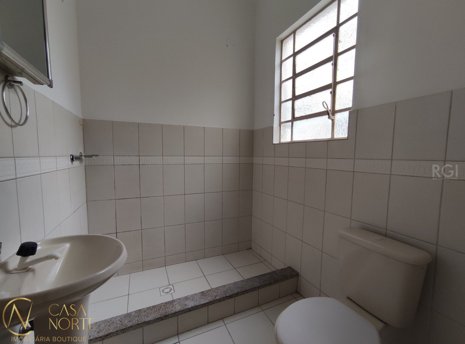 Apartamento à venda com 2 quartos, 52m², Avenida Getúlio Vargas no bairro Menino Deus em Porto Alegre