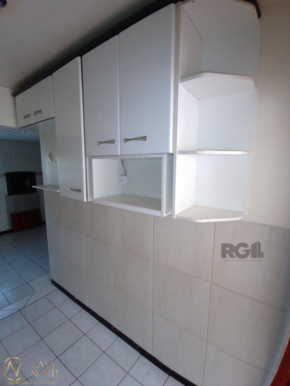 Sobrado à venda com 2 quartos, 79m², 1 suíte, 1 vaga, Rua Ney da Gama Ahrends no bairro Morro Santana em Porto Alegre