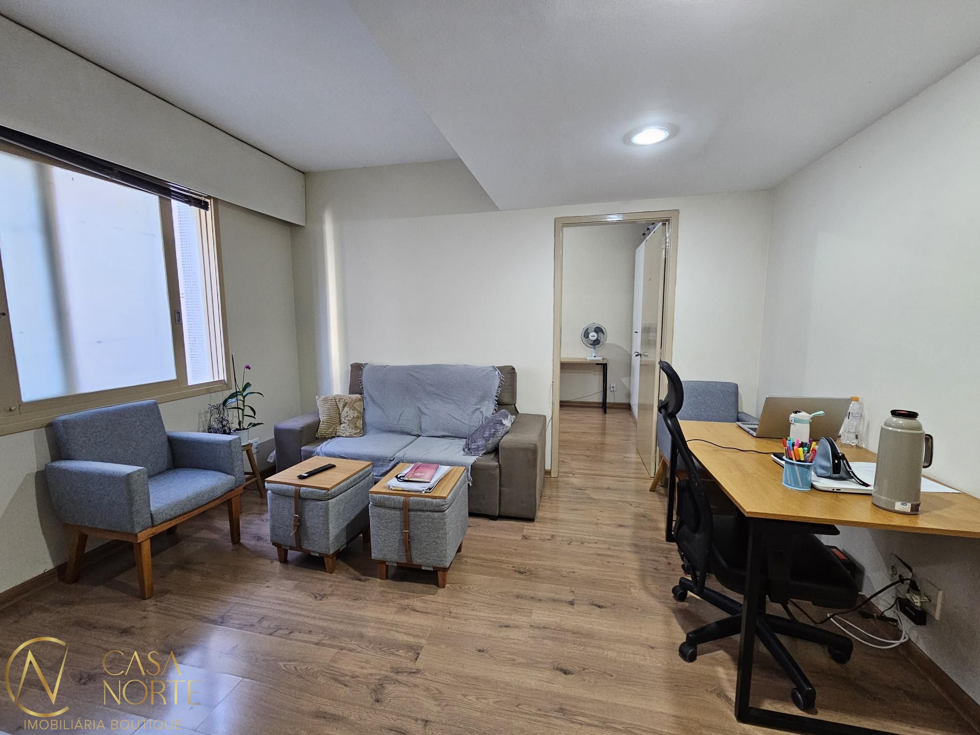 Apartamento à venda com 1 quarto, 38m², 1 suíte, Rua Irmão José Otão no bairro Independência em Porto Alegre