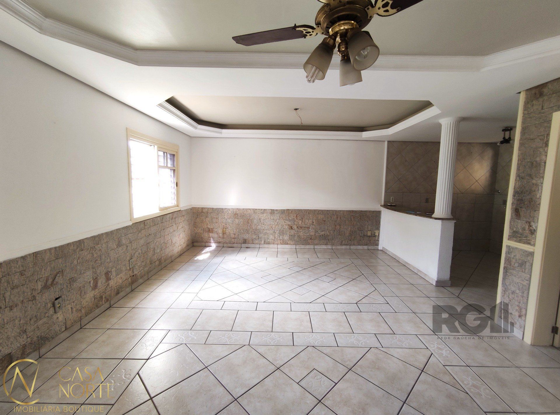 Casa de Condomínio à venda com 3 quartos, 114m², 1 suíte, 2 vagas, Avenida Bento Gonçalves no bairro Agronomia em Porto Alegre