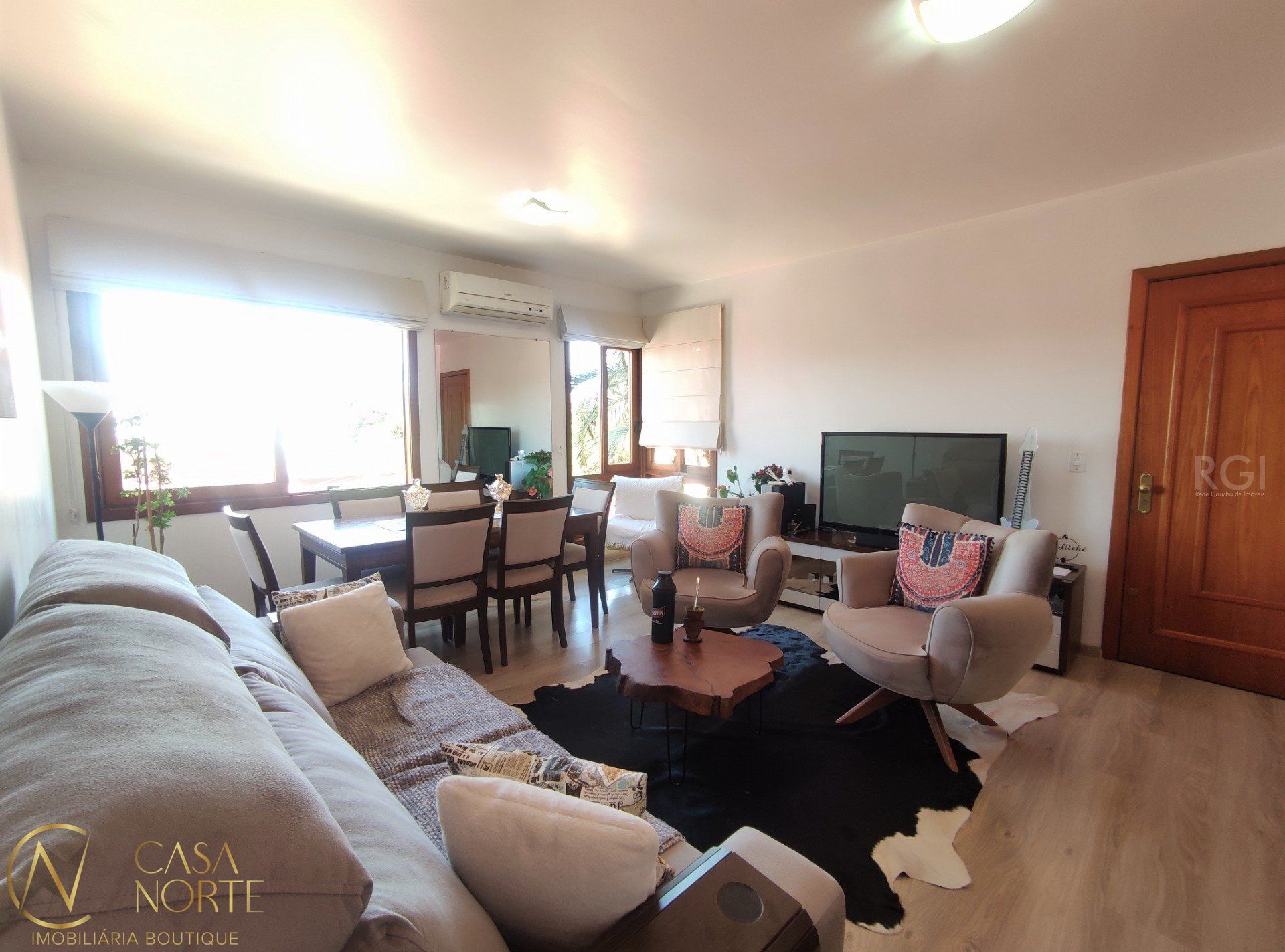 Apartamento à venda com 2 quartos, 77m², 1 suíte, 2 vagas, Rua Professor Gastao Dias de Castro no bairro Jardim do Salso em Porto Alegre