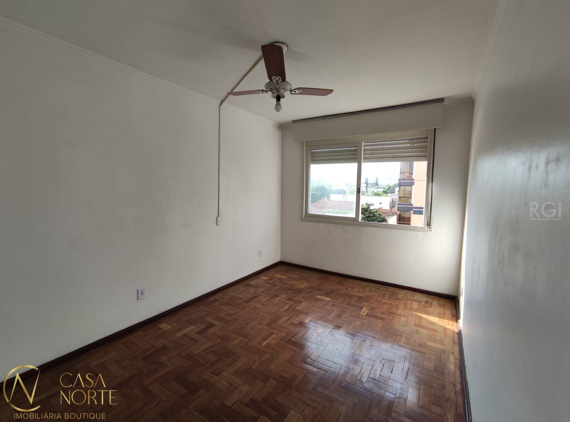 Apartamento à venda com 1 quarto, 42m², Avenida dos Cubanos no bairro Partenon em Porto Alegre