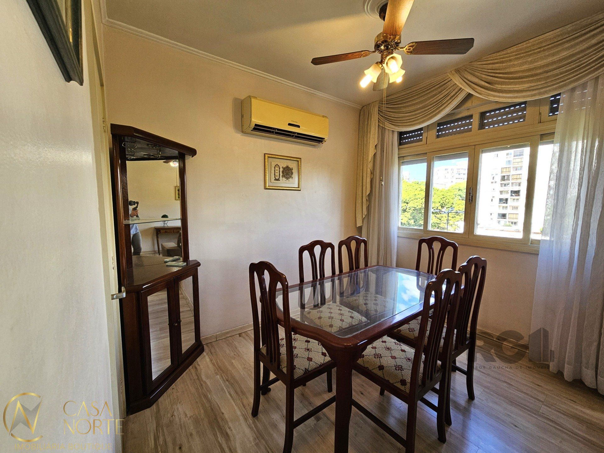 Apartamento à venda com 3 quartos, 86m², 1 vaga, Rua Sarmento Leite no bairro Centro Histórico em Porto Alegre