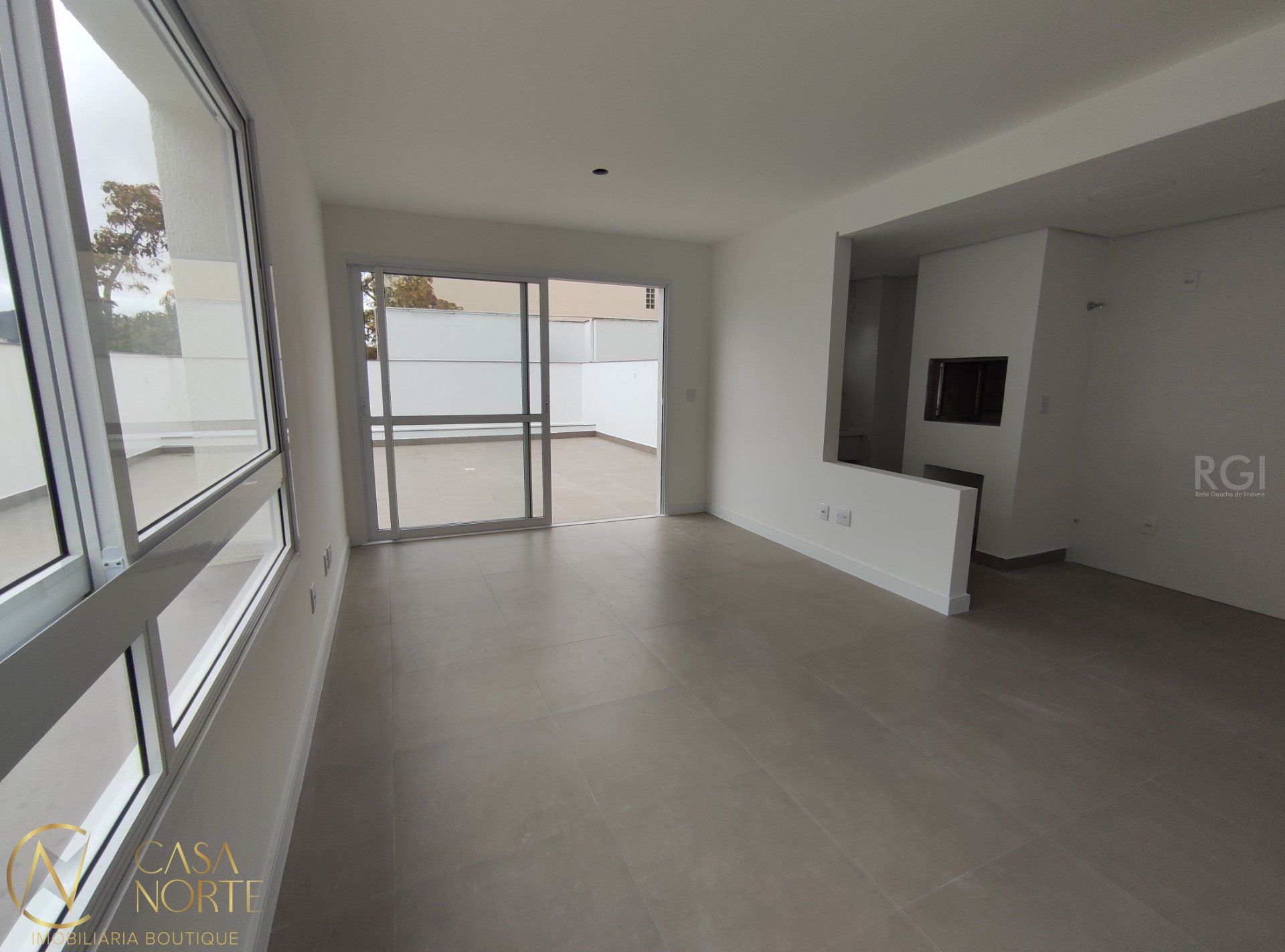 Apartamento à venda com 2 quartos, 160m², 1 suíte, 2 vagas, Rua Riveira no bairro Petrópolis em Porto Alegre