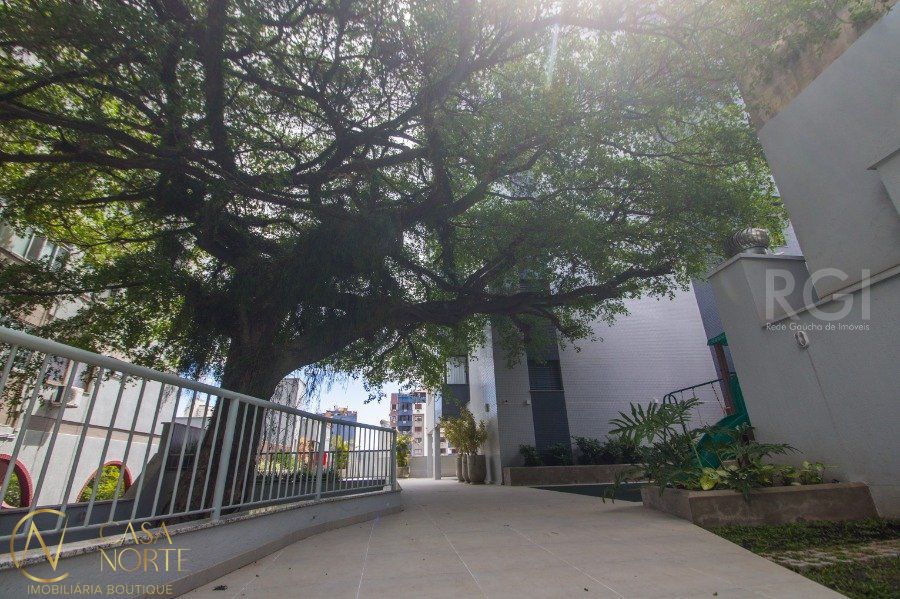 Apartamento à venda com 2 quartos, 80m², 1 suíte, 1 vaga, Rua Felicissimo de Azevedo no bairro Auxiliadora em Porto Alegre