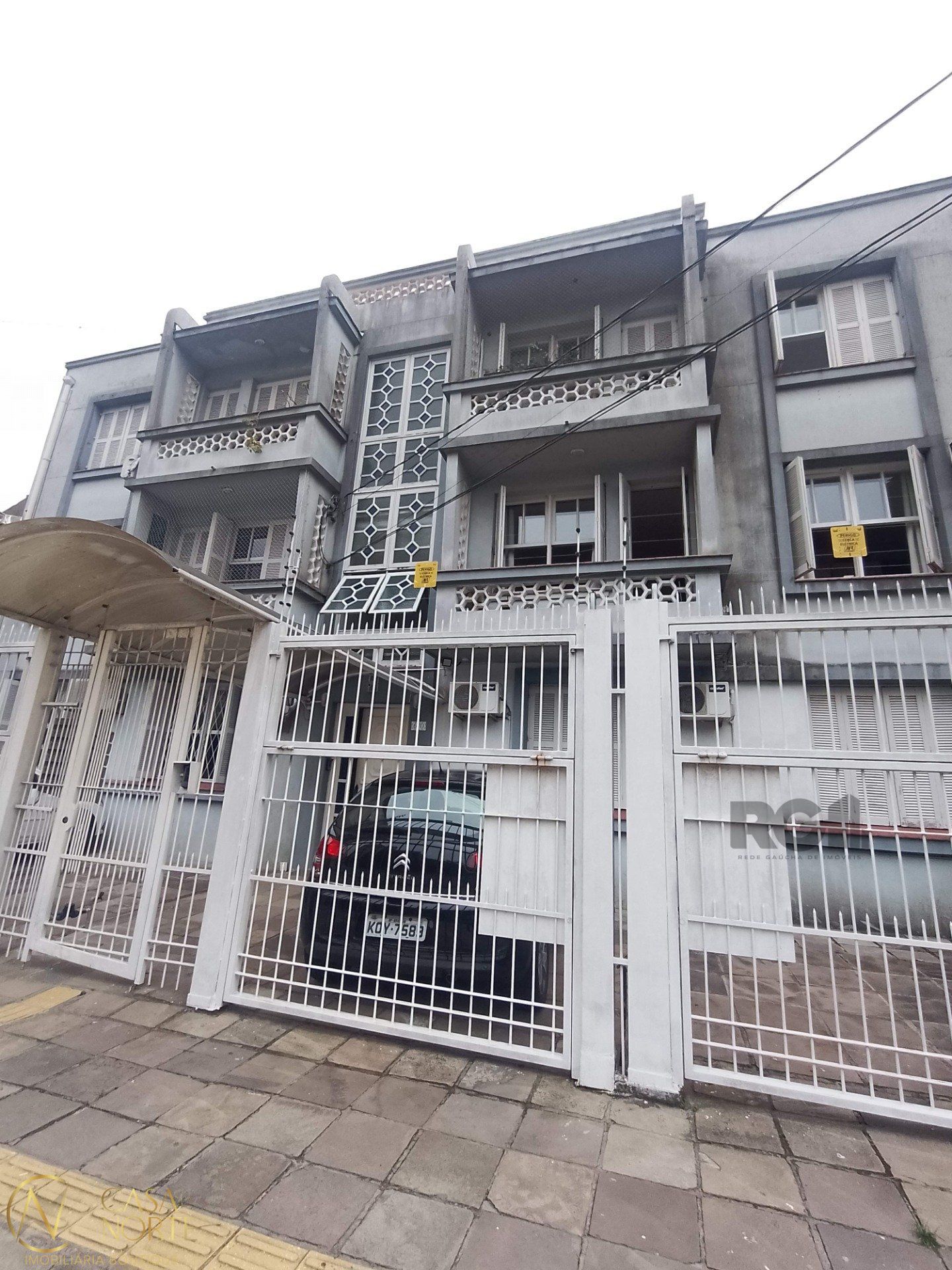 Apartamento à venda com 2 quartos, 82m², 1 vaga, Rua Barão do Guaíba no bairro Menino Deus em Porto Alegre