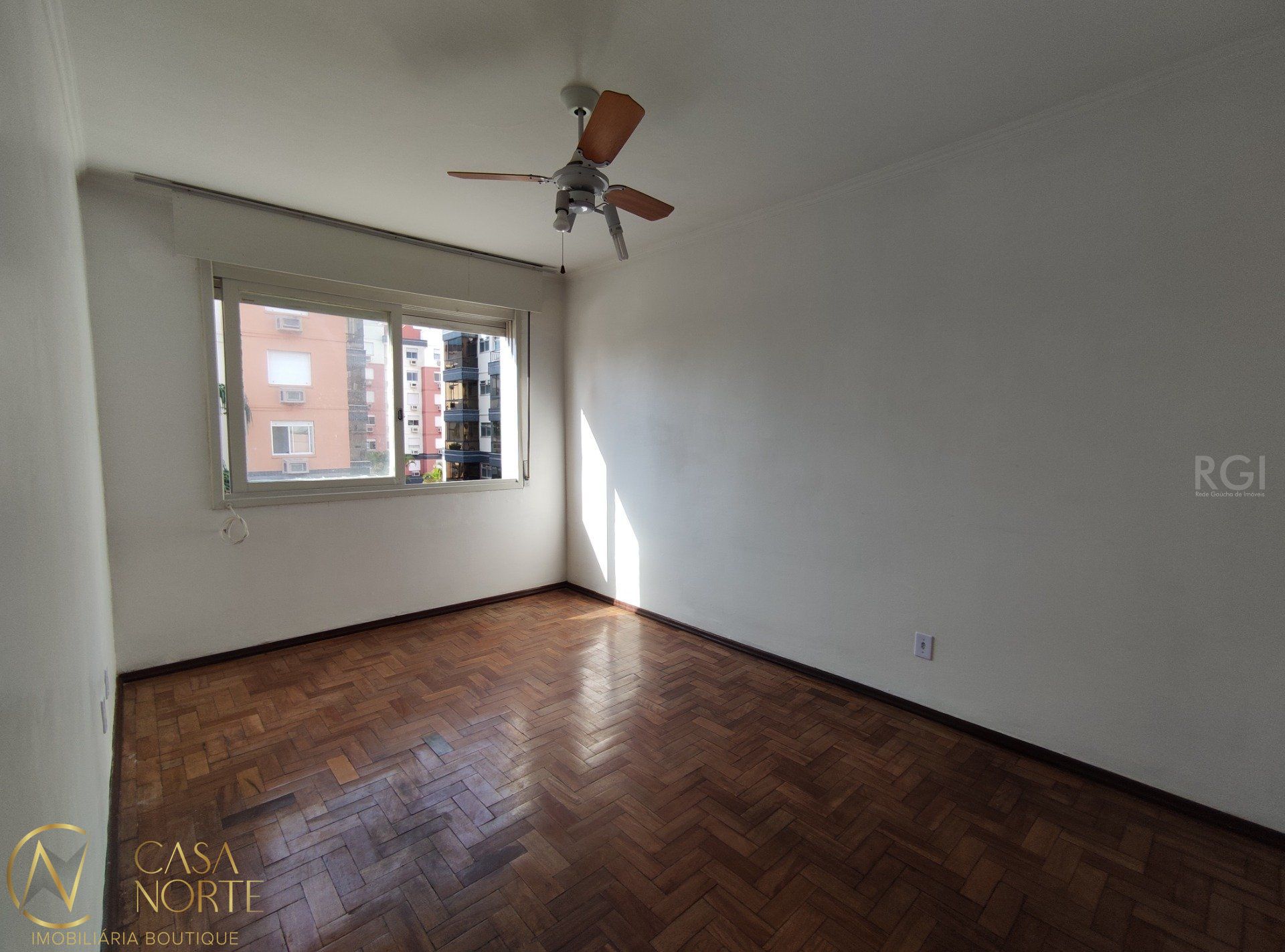 Apartamento à venda com 1 quarto, 42m², Avenida dos Cubanos no bairro Partenon em Porto Alegre