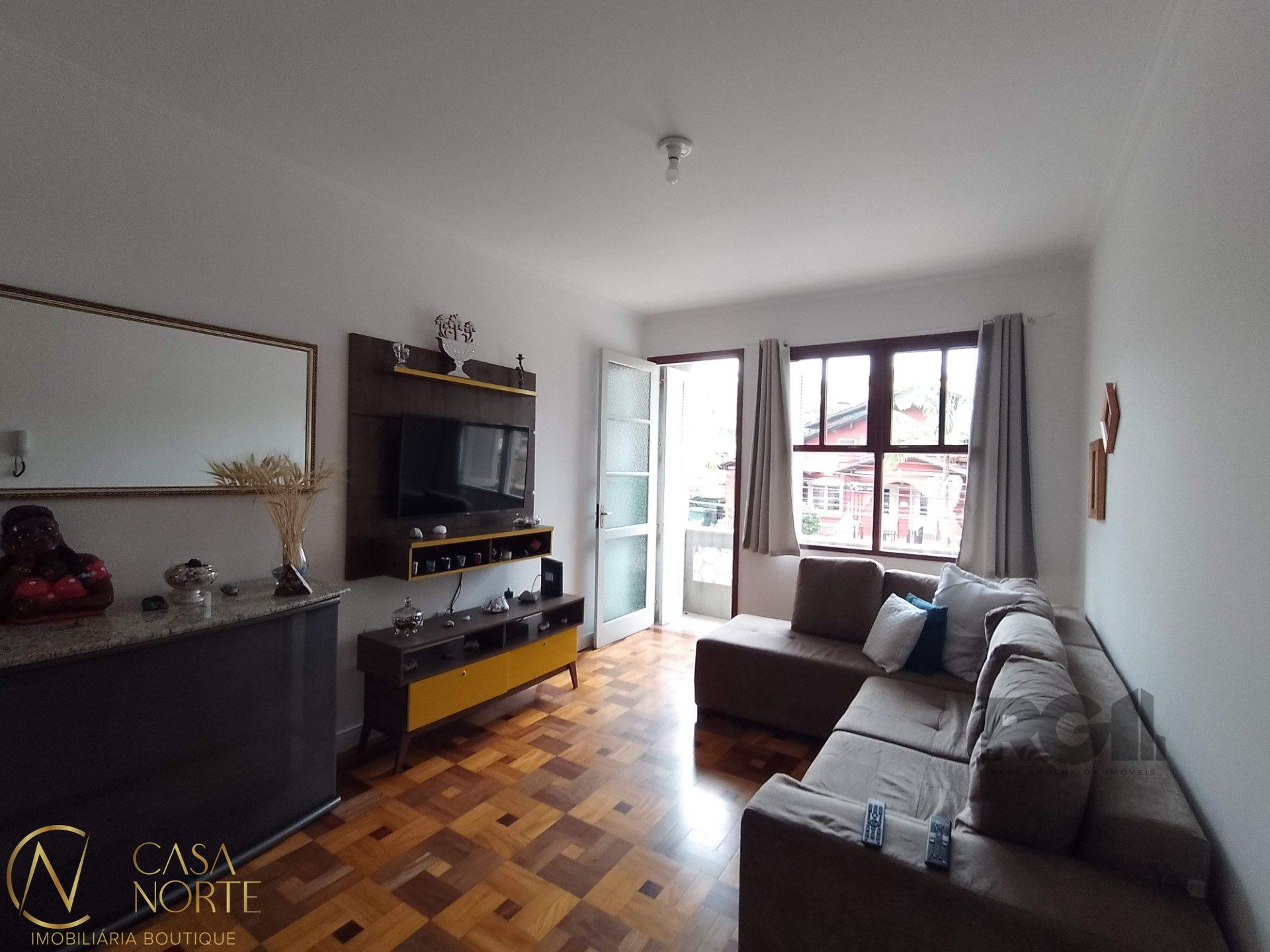 Apartamento à venda com 2 quartos, 82m², 1 vaga, Rua Barão do Guaíba no bairro Menino Deus em Porto Alegre