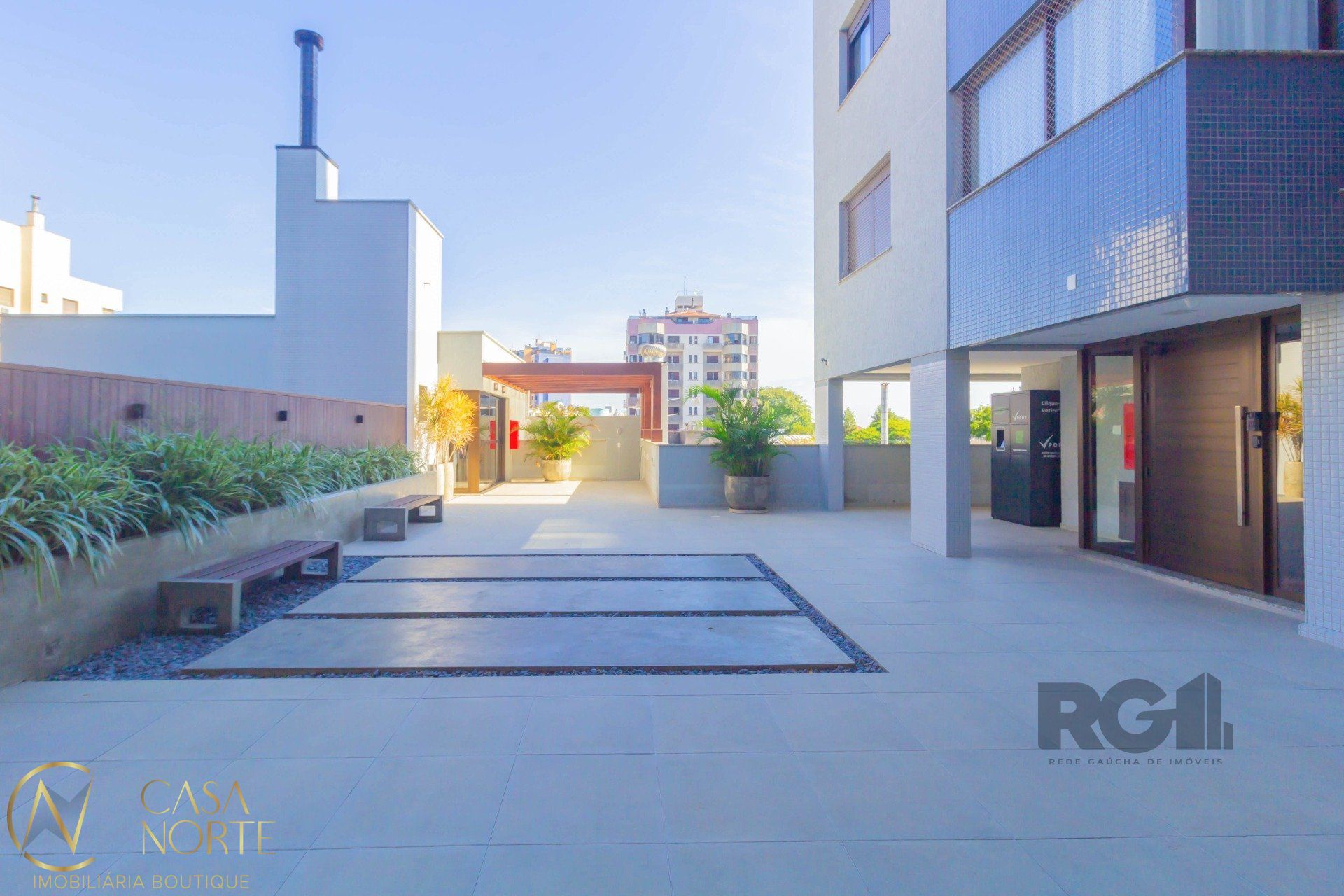 Apartamento à venda com 2 quartos, 71m², 1 suíte, 1 vaga, Rua Felicissimo de Azevedo no bairro Auxiliadora em Porto Alegre