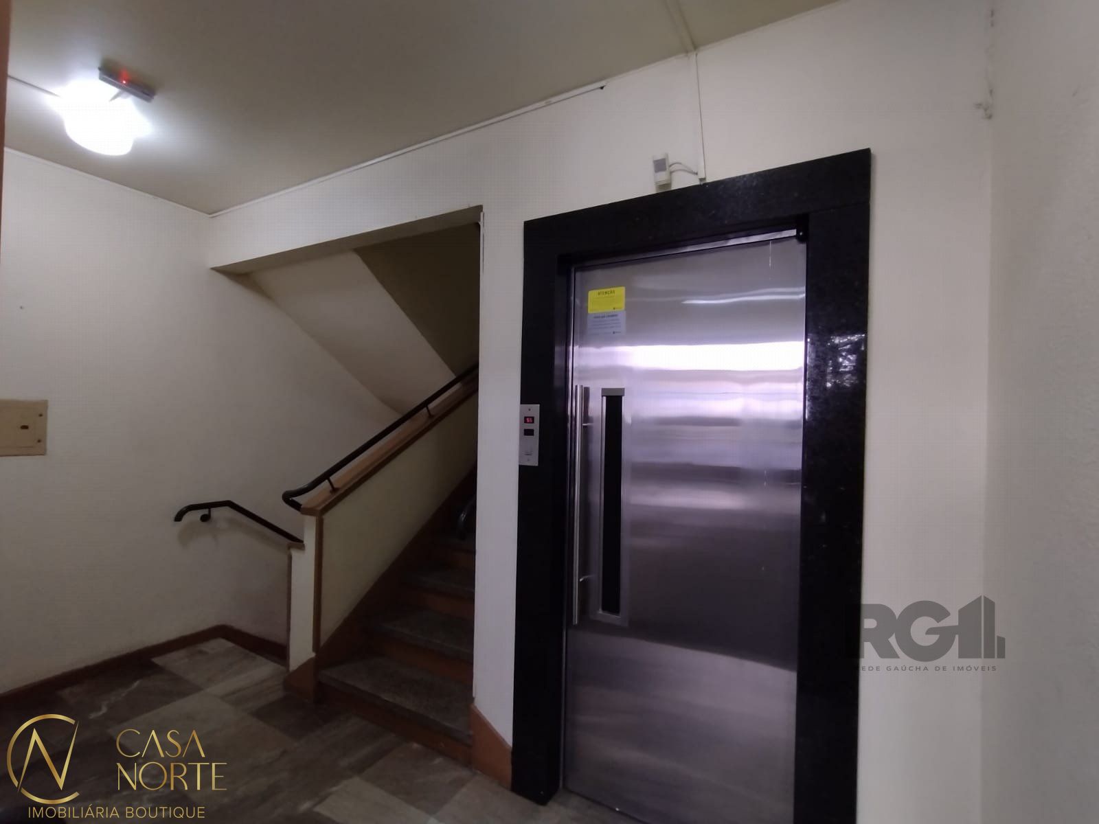 Apartamento à venda com 2 quartos, 81m², 1 vaga, Avenida Protásio Alves no bairro Petrópolis em Porto Alegre