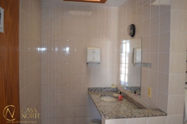 Apartamento à venda com 2 quartos, 71m², 1 vaga, Avenida Protásio Alves no bairro Petrópolis em Porto Alegre