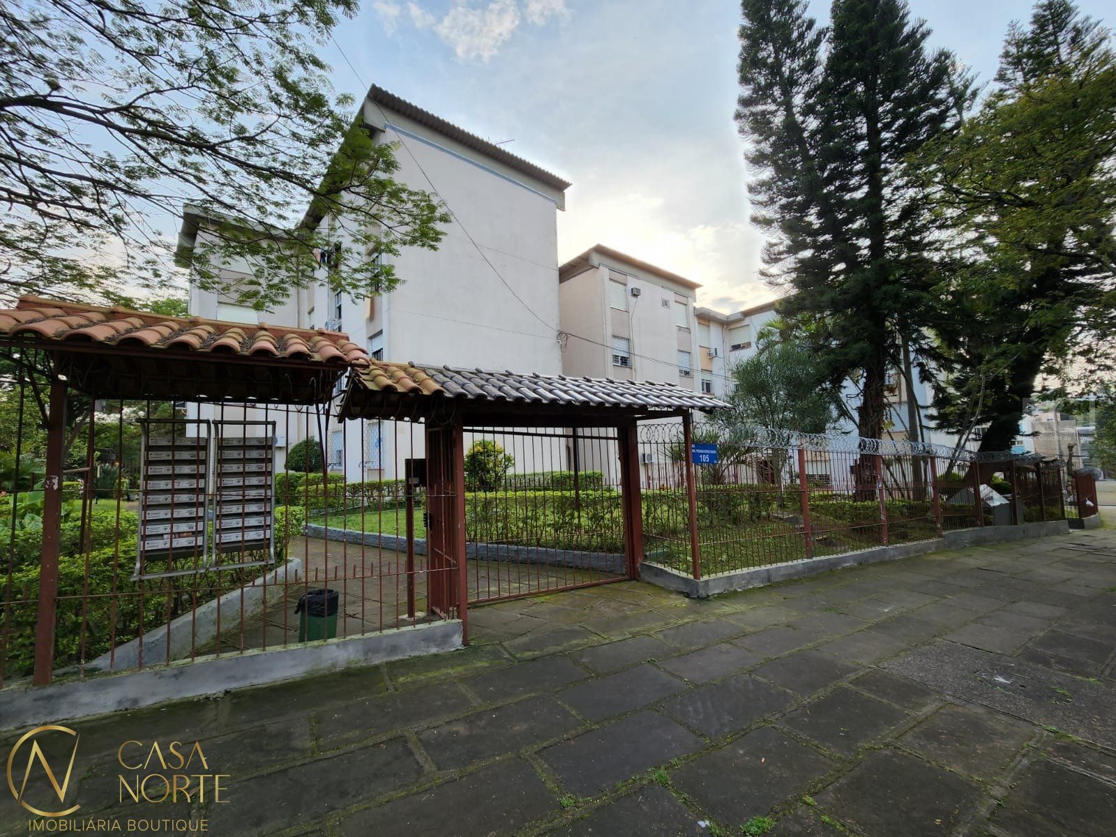 Apartamento à venda com 2 quartos, 49m², Rua Engenheiro Fernando Mendes Ribeiro no bairro Santo Antônio em Porto Alegre
