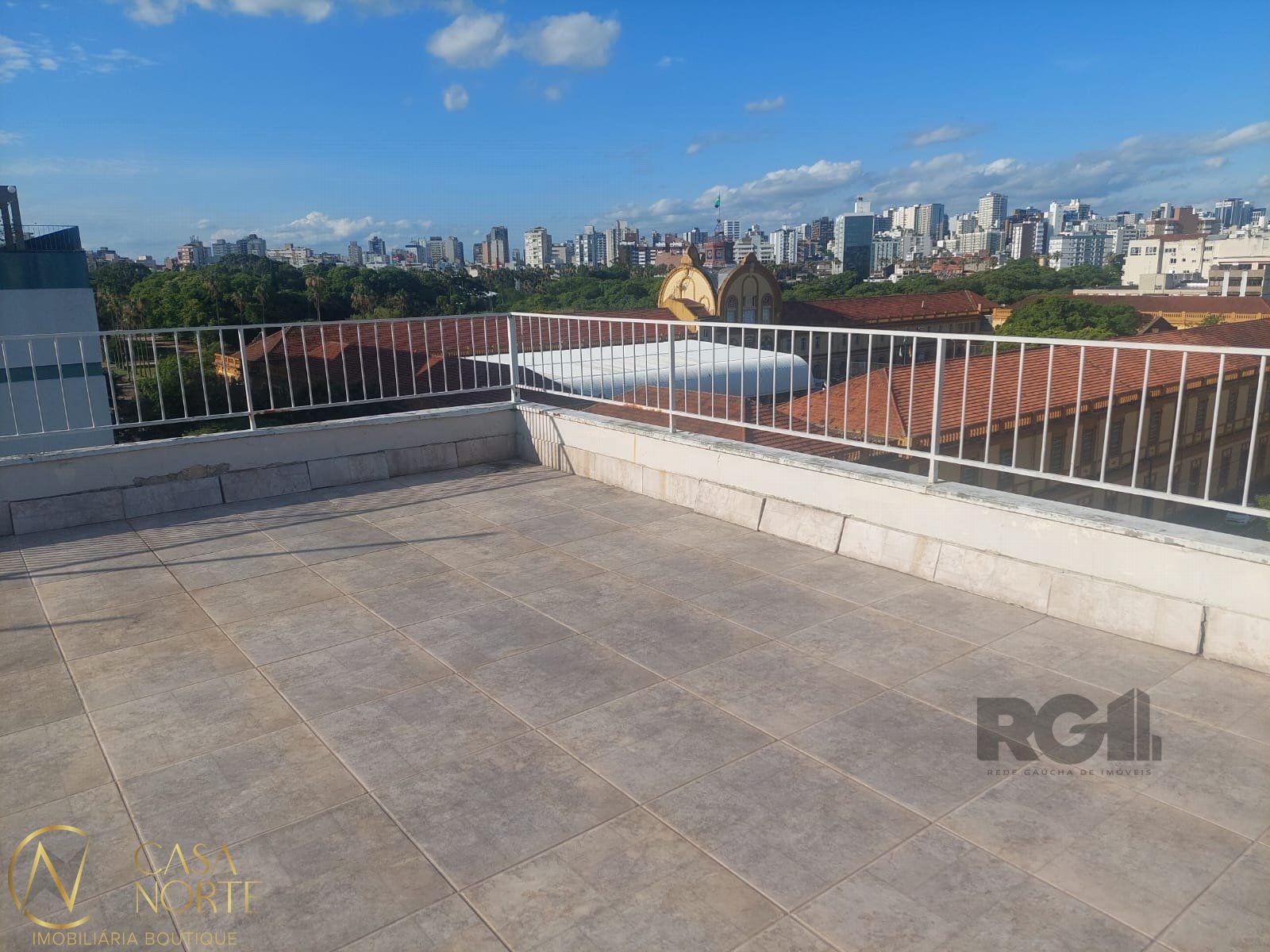 Apartamento à venda com 3 quartos, 183m², 1 suíte, 1 vaga, Avenida Venancio Aires no bairro Santana em Porto Alegre