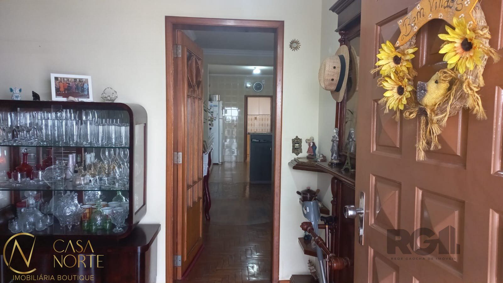 Casa à venda com 3 quartos, 467m², 1 suíte, 3 vagas, Rua Alfredo Ferreira Rodrigues no bairro Bom Jesus em Porto Alegre