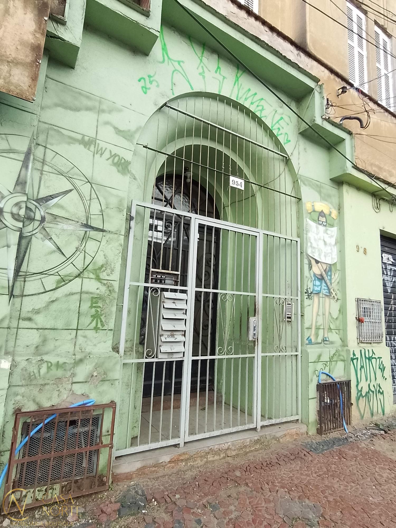 Apartamento à venda com 3 quartos, 94m², 1 suíte, Avenida Alberto Bins no bairro Floresta em Porto Alegre