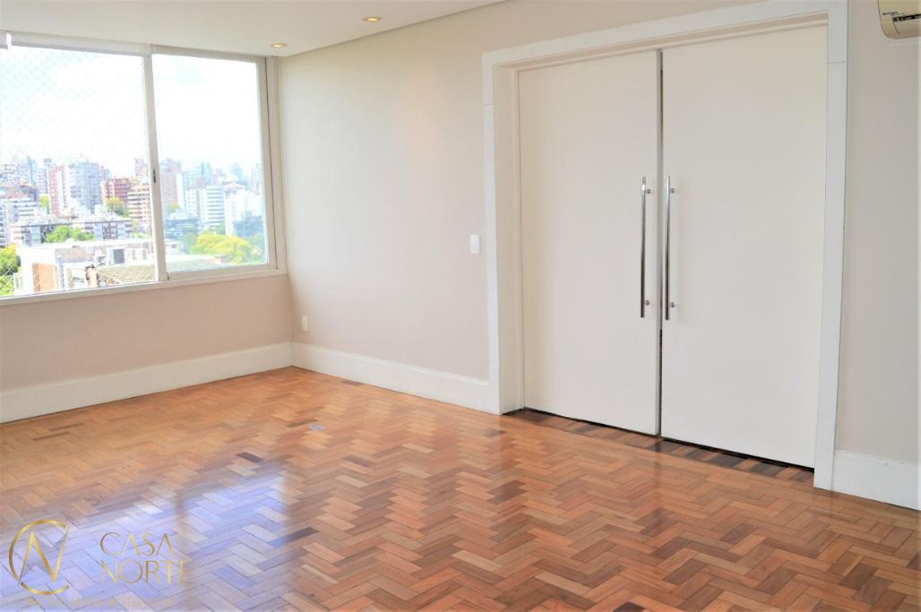 Apartamento à venda com 2 quartos, 147m², 1 suíte, 1 vaga, Rua Vinte e Quatro de Outubro no bairro Moinhos de Vento em Porto Alegre