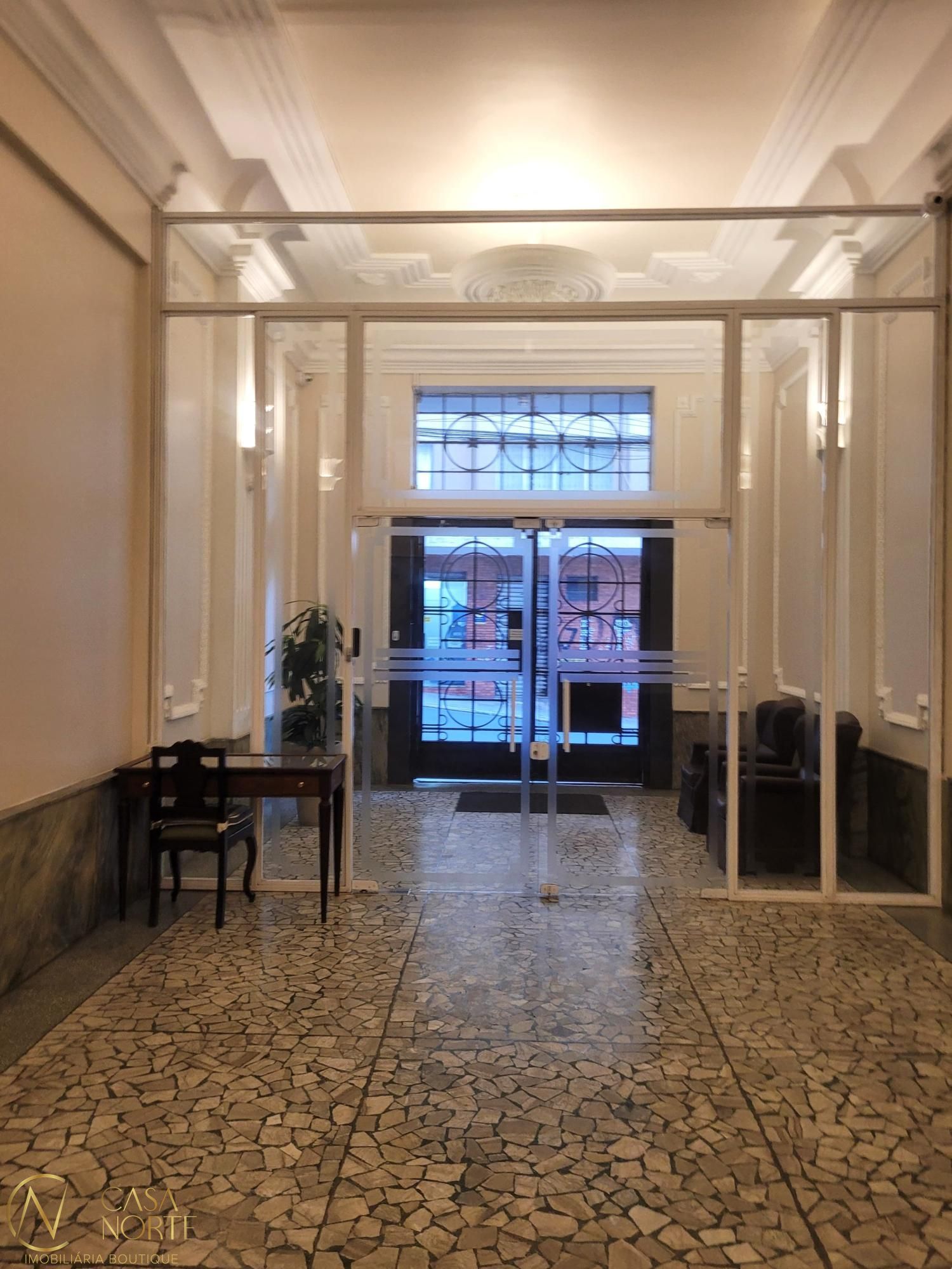 Apartamento à venda com 2 quartos, 101m², Rua Doutor Barros Cassal no bairro Floresta em Porto Alegre
