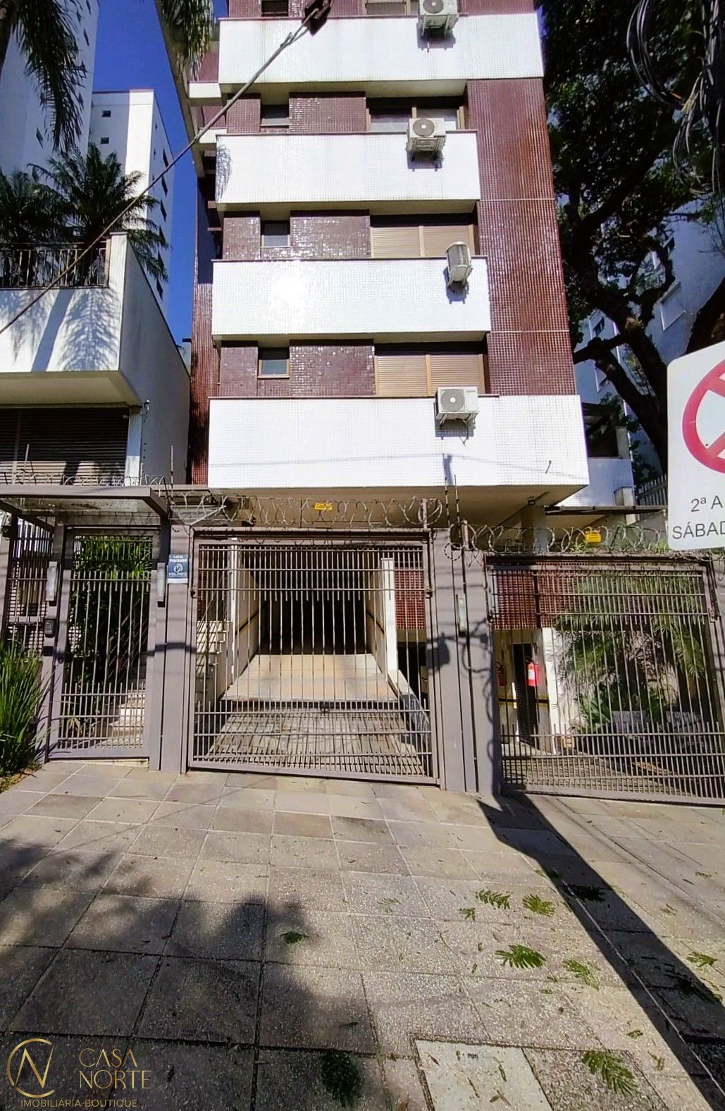 Duplex à venda com 2 quartos, 101m², 1 suíte, 1 vaga, Rua Dona Laura no bairro Rio Branco em Porto Alegre