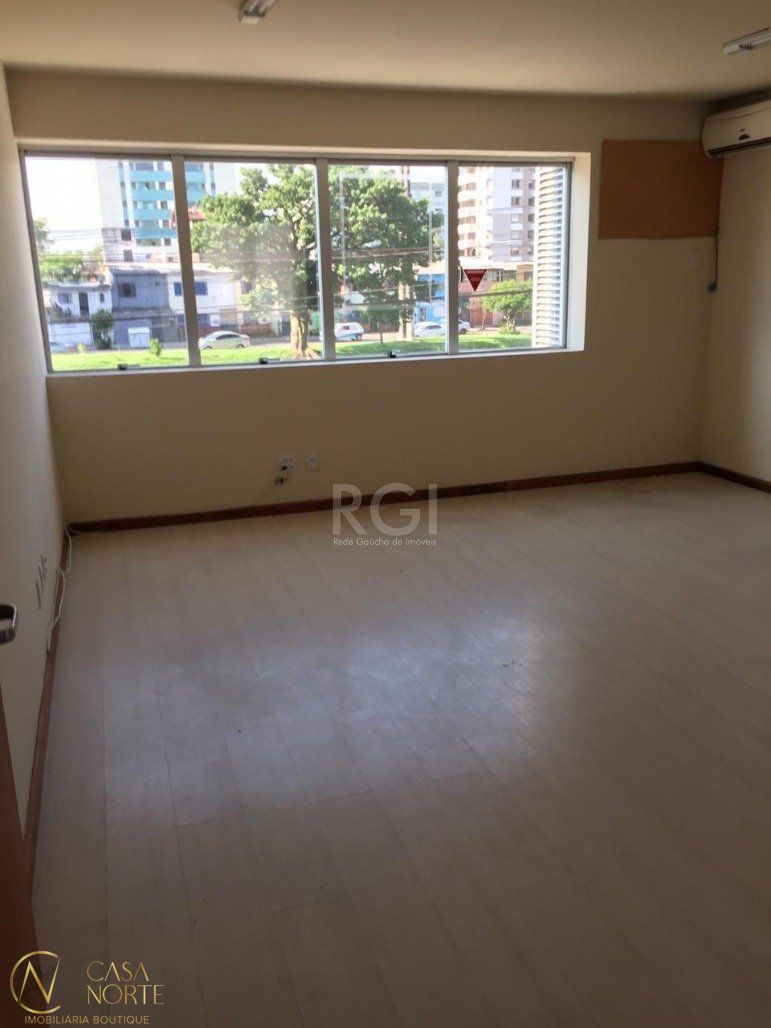 Sala Comercial à venda , 27m², Avenida Ipiranga no bairro Praia de Belas em Porto Alegre
