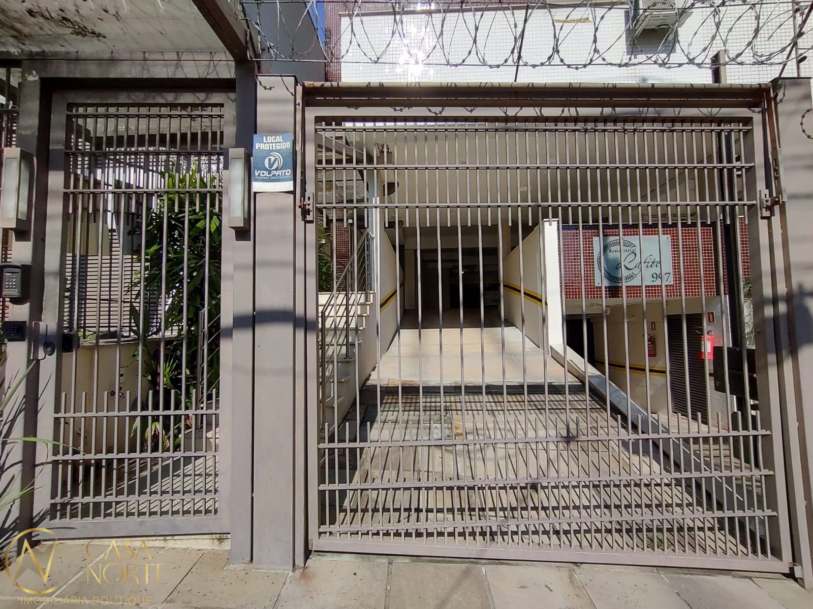 Duplex à venda com 2 quartos, 101m², 1 suíte, 1 vaga, Rua Dona Laura no bairro Rio Branco em Porto Alegre