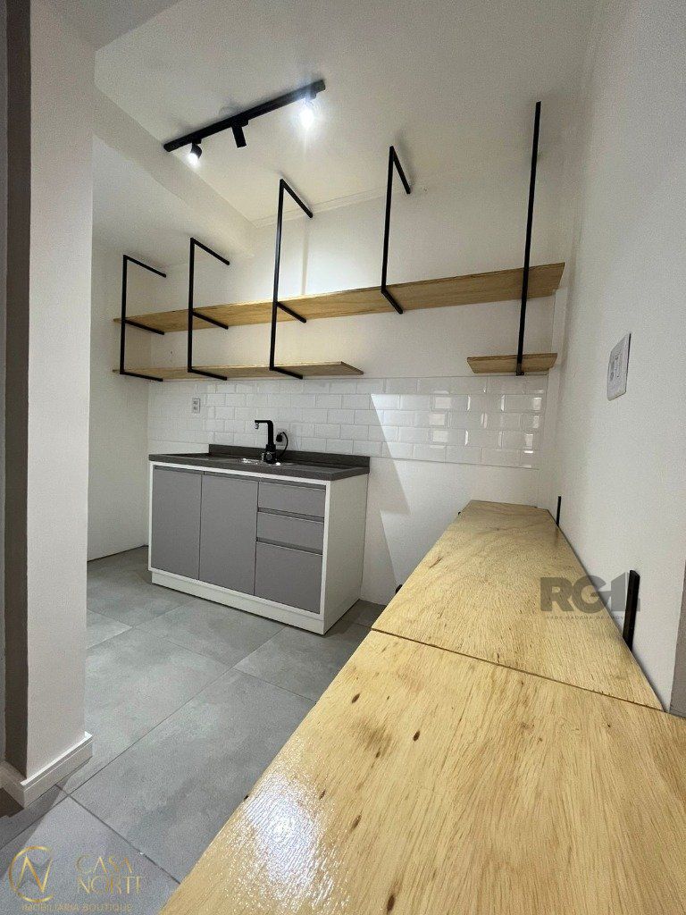 Apartamento à venda com 1 quarto, 40m², 1 vaga, Rua Artur Rocha no bairro Auxiliadora em Porto Alegre