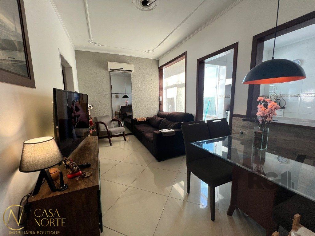 Apartamento à venda com 2 quartos, 62m², Rua Tupinambá no bairro Jardim São Pedro em Porto Alegre