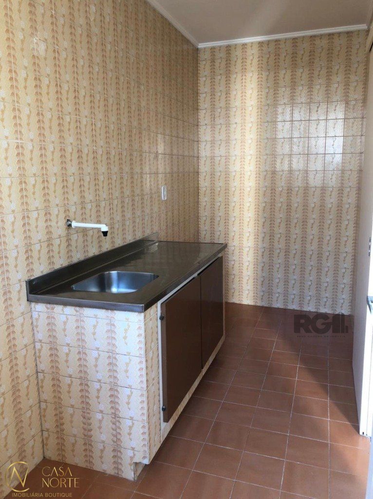 Apartamento à venda com 1 quarto, 42m², Avenida Coronel Lucas de Oliveira no bairro Petrópolis em Porto Alegre