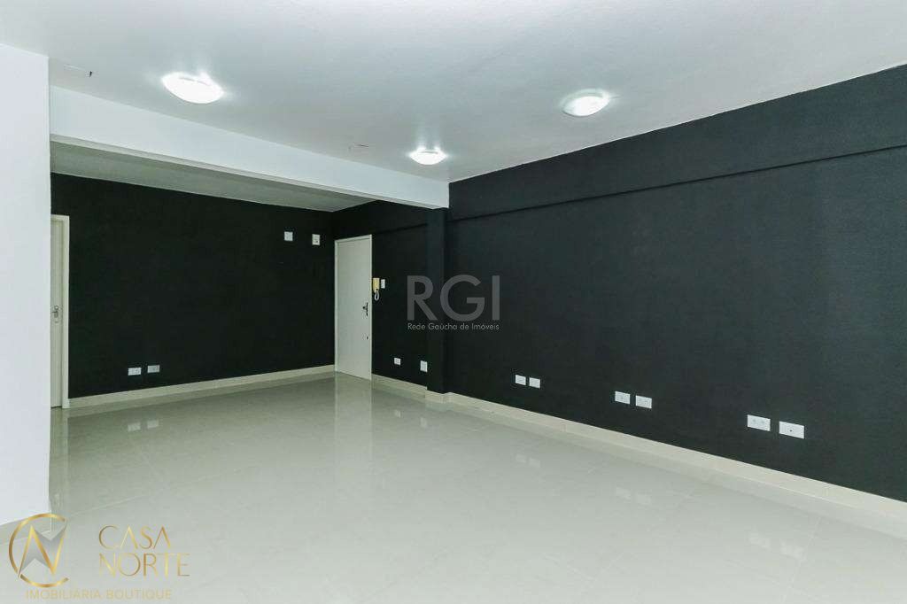 Sala Comercial à venda , 33m², Rua Doutor Ernesto Ludwig no bairro Chácara das Pedras em Porto Alegre