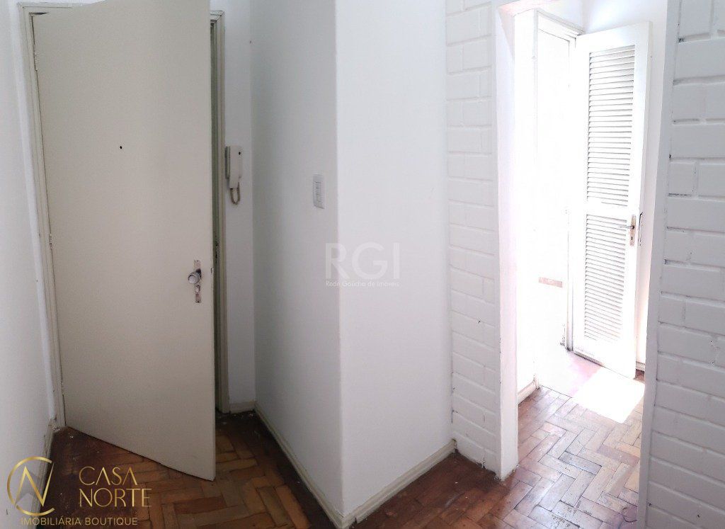 Sala Comercial à venda , 80m², Avenida Assis Brasil no bairro Cristo Redentor em Porto Alegre