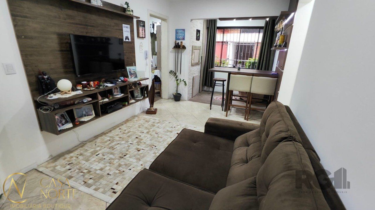 Apartamento à venda com 2 quartos, 57m², 1 vaga, Rua Doutor Aldo Wildt no bairro Vila Nova em Porto Alegre