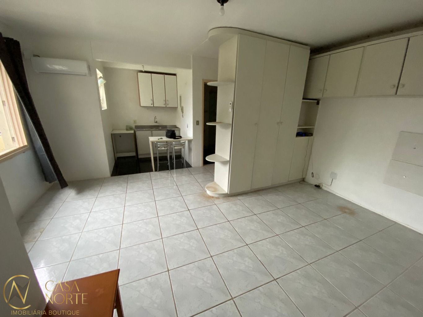 Apartamento à venda , 32m², Rua Dona Amélia no bairro Menino Deus em Porto Alegre
