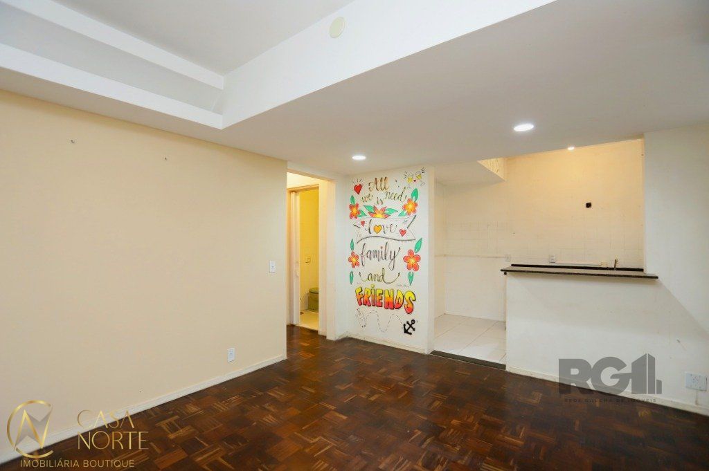 Apartamento à venda com 2 quartos, 61m², 1 vaga, Avenida Cristóvão Colombo no bairro Auxiliadora em Porto Alegre