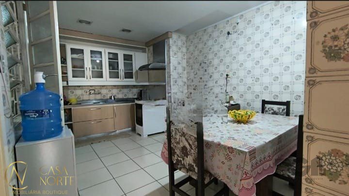Apartamento à venda com 3 quartos, 112m², 1 suíte, Rua Doutor Barros Cassal no bairro Floresta em Porto Alegre