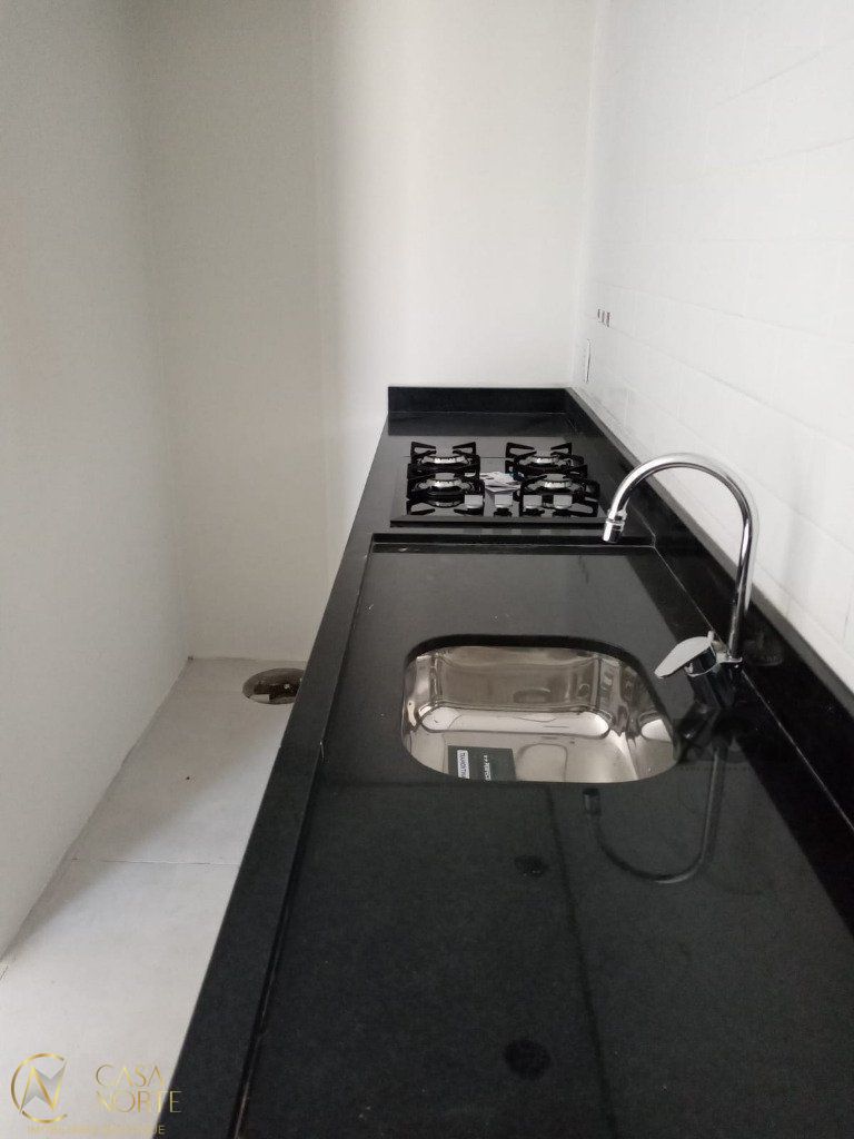 Sobrado à venda com 2 quartos, 76m², 2 suítes, 1 vaga, Rua Ana Abruzzi no bairro Mário Quintana em Porto Alegre