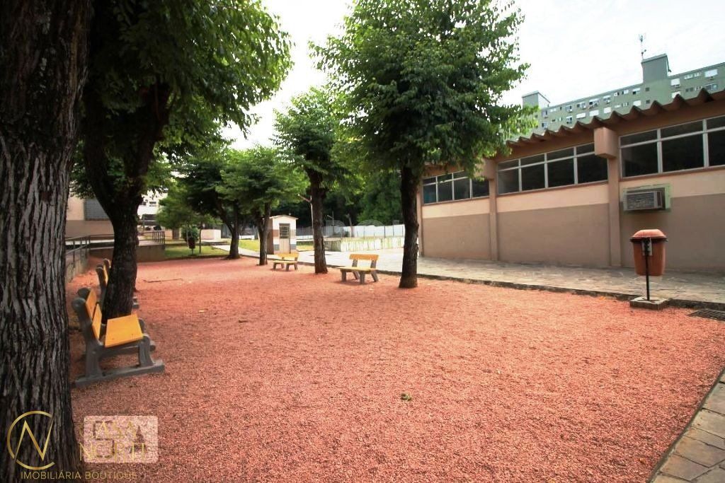 Apartamento à venda com 2 quartos, 49m², Rua Franklin no bairro Jardim Sabará em Porto Alegre