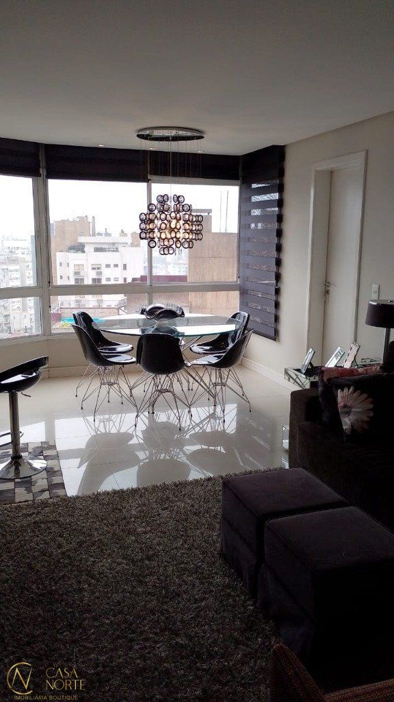 Apartamento à venda com 2 quartos, 102m², 1 suíte, 2 vagas, Rua Pedro Chaves Barcelos no bairro Auxiliadora em Porto Alegre