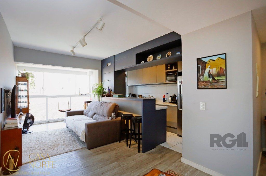 Apartamento à venda com 2 quartos, 66m², 1 suíte, 1 vaga, Avenida Polônia no bairro São Geraldo em Porto Alegre
