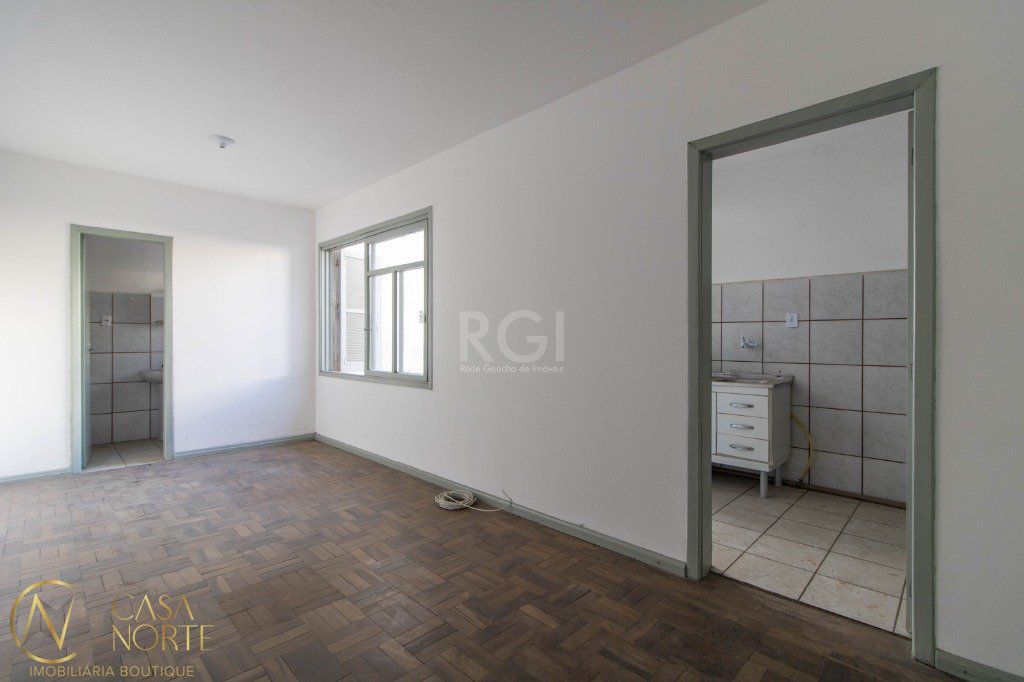 Apartamento à venda com 1 quarto, 28m², Avenida da Azenha no bairro Azenha em Porto Alegre