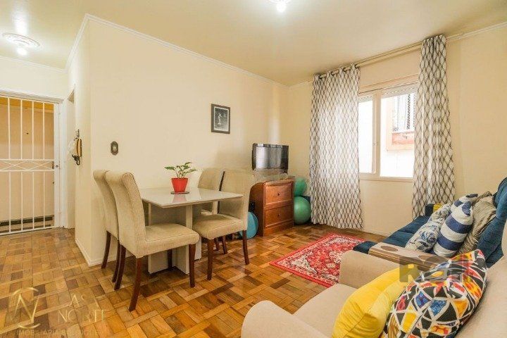 Apartamento à venda com 1 quarto, 46m², 1 vaga, Rua Tijuca no bairro Medianeira em Porto Alegre